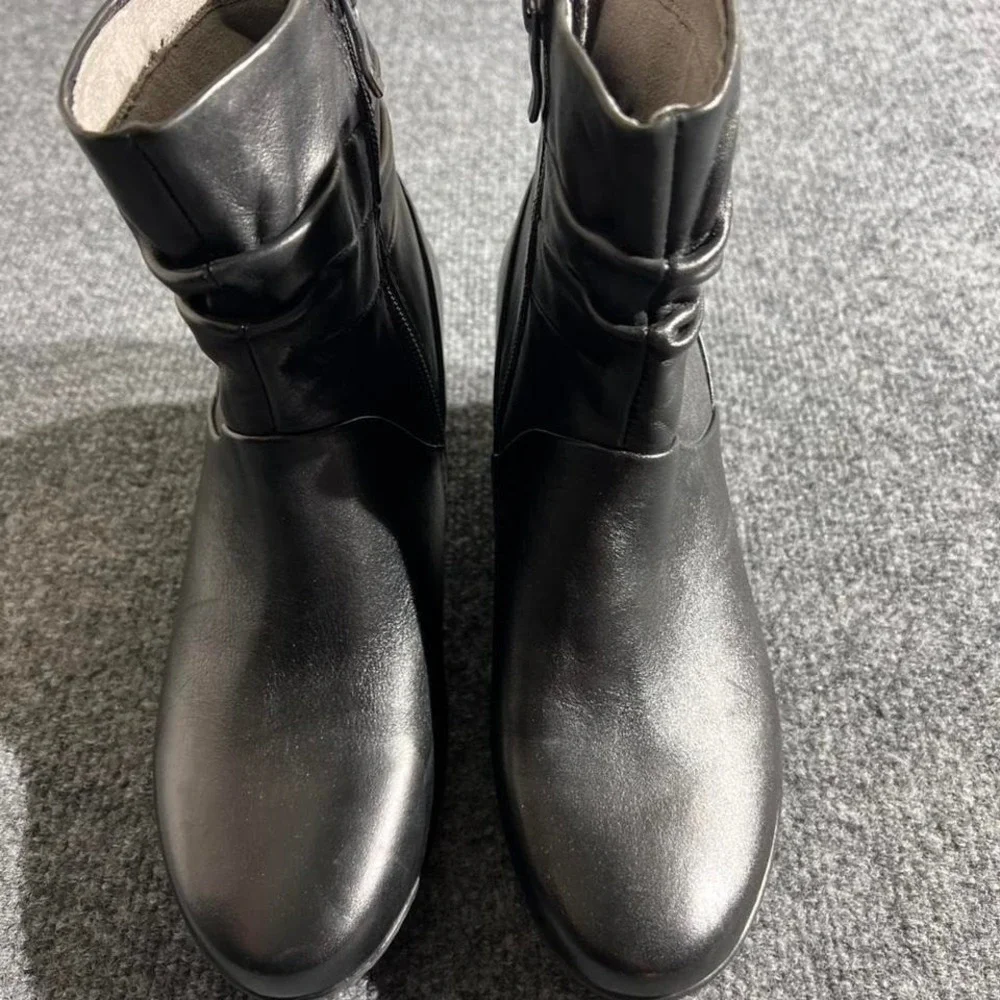 Earth Black Leather Pleated‎ Ankle Boots Womens 8.5 Side Zip Block Heel Shoes